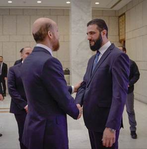 Bilal Erdoğan AK Parti heyetiyle Şam'a gitti: Emevi Camisi'nde cuma namazı  kıldı, Şara ile g&ouml;r&uuml;şt&uuml;